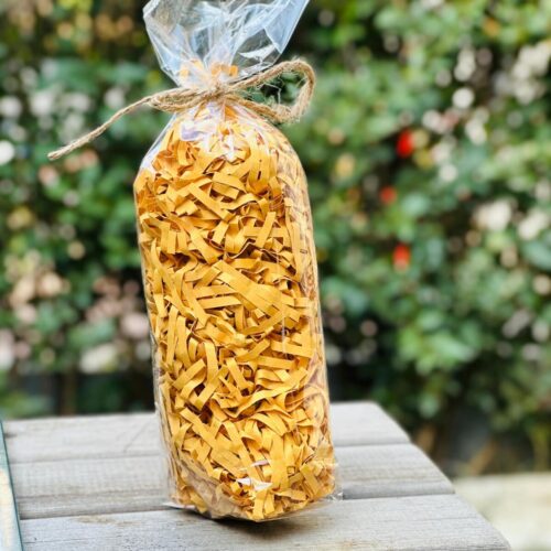 Kavun İçi Z Zigzag Kırpık Kâğıt – Hediye Kutu İçi Dolgu Süsleme ve dolgu Malzemesi 1000 gr