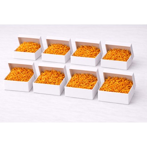 Beyaz Karton Takı Kutusu 9,5×9,5×2 cm – Kapaklı Model | 10 Adet + Turuncu Kırpık Kağıtlı